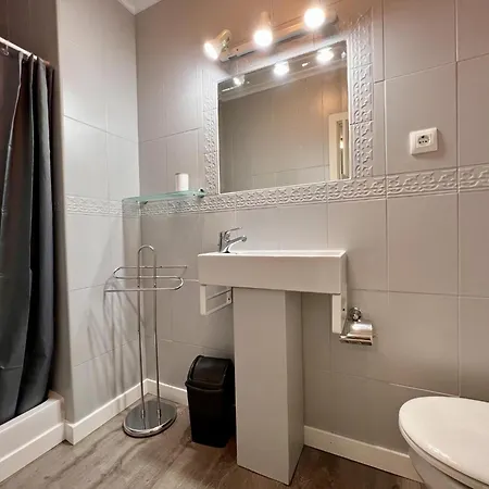 Parola Lejlighed Comillas