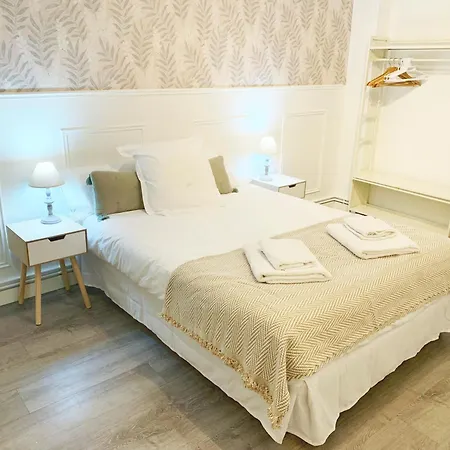 Parola Lejlighed Comillas